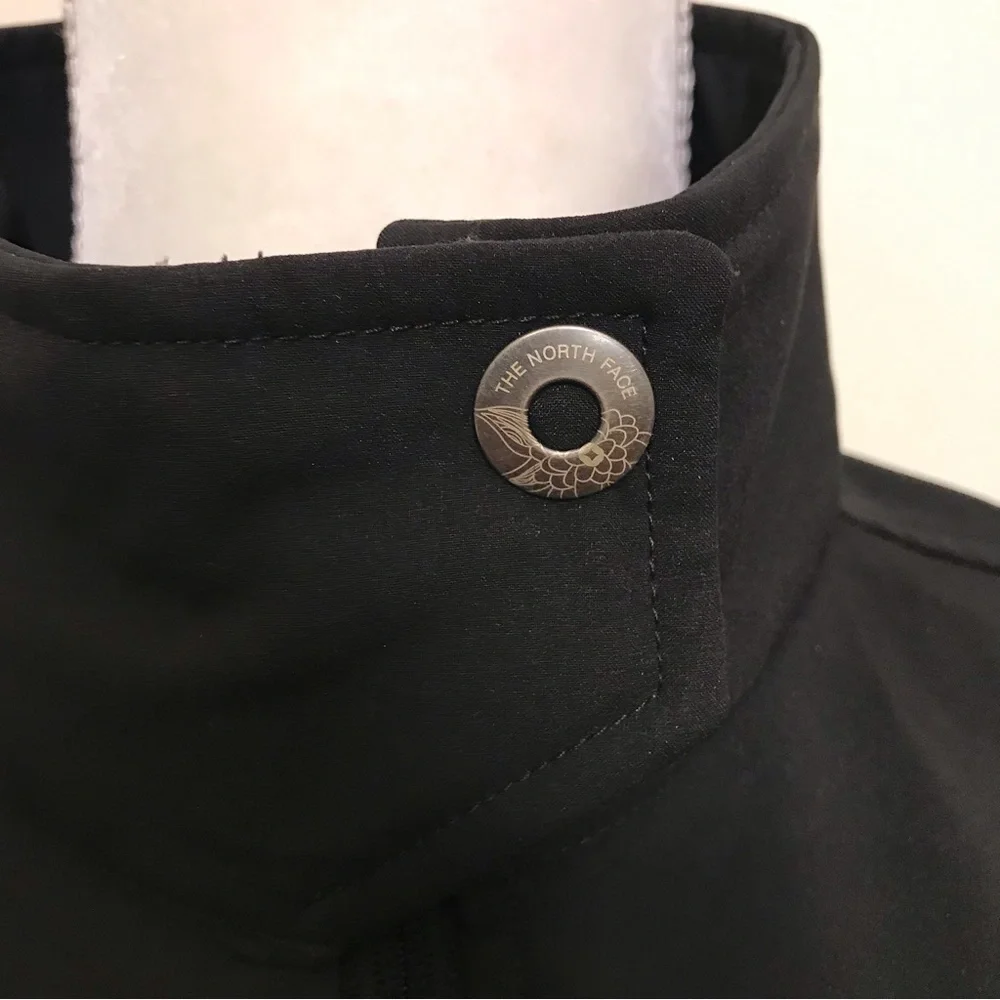 The North Face Women Black Soft Shell Lightweight Black Zip Up Jacket Size Small - Picture 10 of 15